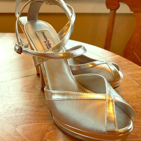 Shoes - Picture 1 of 2